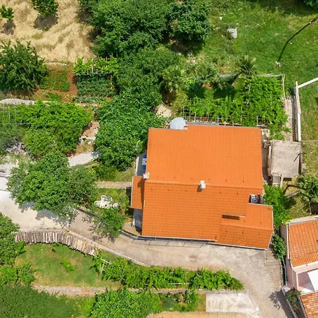 Apartament Rumac *