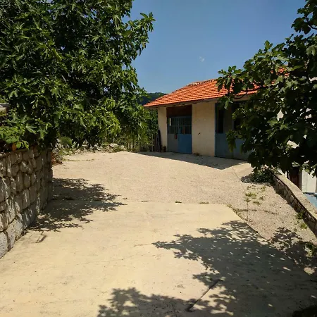 Apartament Rumac *